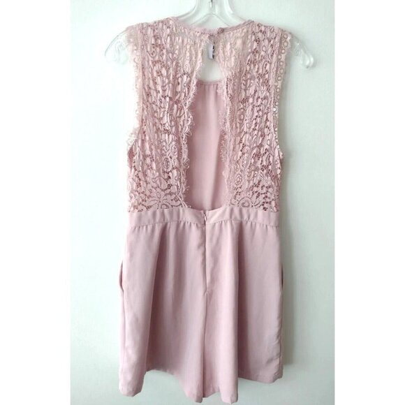 Amisu Lace Trim Romper Womens Size 8 Rose Pink Open Back Slash Pocket Sleeveless - Picture 1 of 16